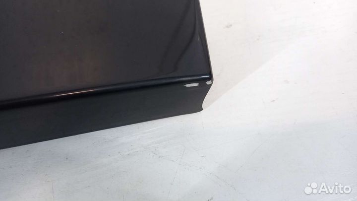 Молдинг средней стойки Volkswagen Toureg 1