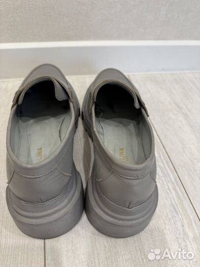 Лоферы женские