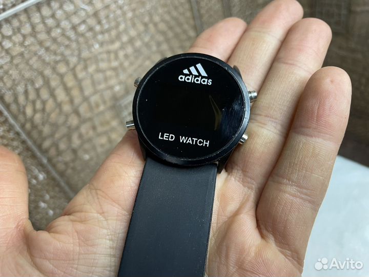 Часы adidas