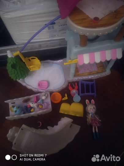 Дом шале, Куклы, питомцы Энчантималс