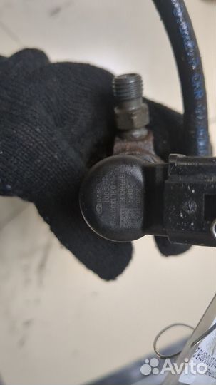 Форсунка топливная Volkswagen Jetta 6, 2011