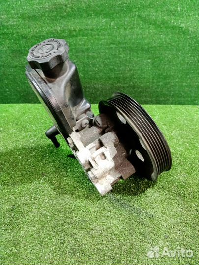 Насос гидроусилителя руля Jeep Grand Cherokee WH