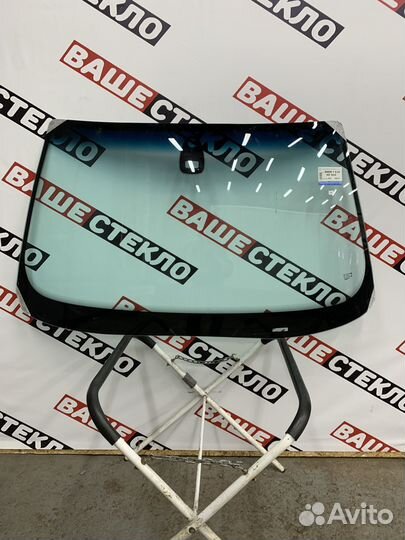 Лобовое стекло Land Rover Freelander 2 с обогревом