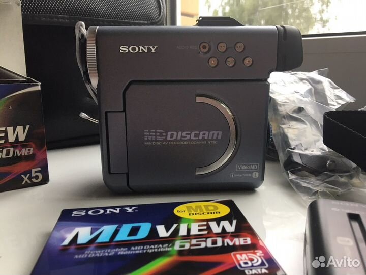 MD Discman минидисковая видеокамера Sony DCM-M1