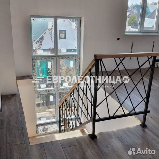 Лестница металлическая