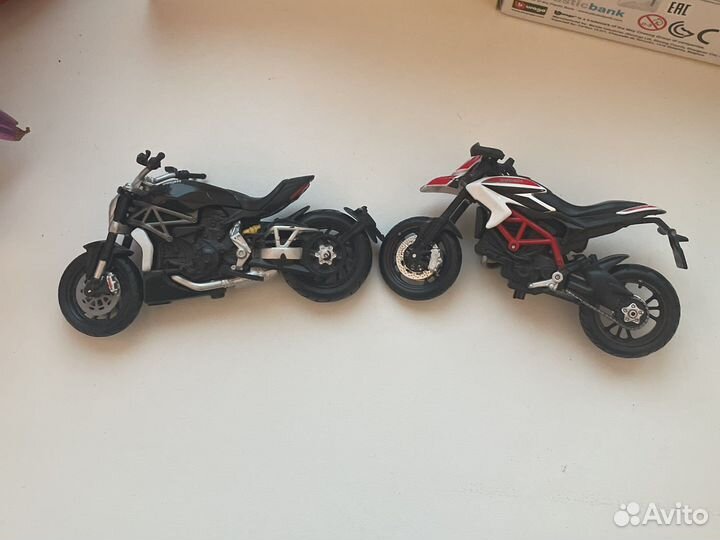 Модель мотоцикла shell ducati 1:18