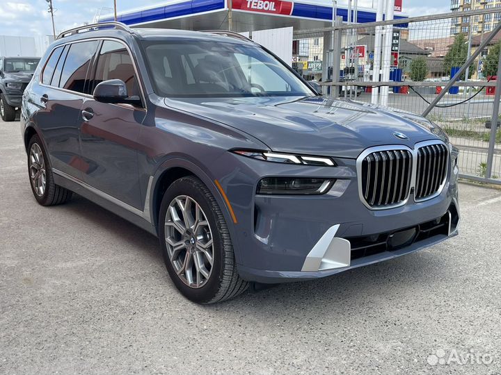 BMW X7 3.0 AT, 2023, 909 км