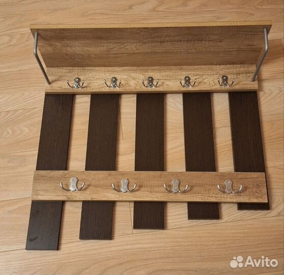 Вешалка настенная деревянная