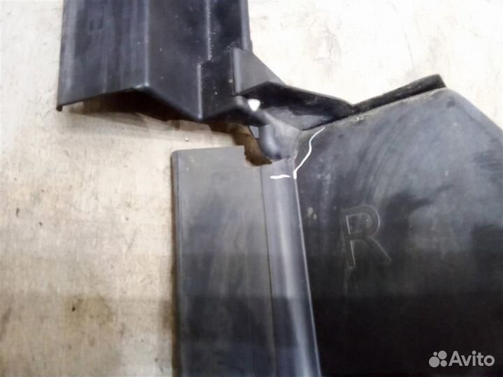 Воздуховод радиатора правый от Ford Mondeo IV 200