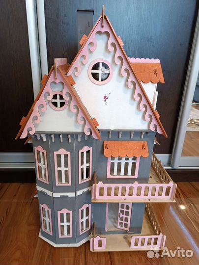 Домик кукольный