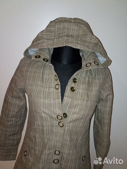 Плащ для девочки Zara 9-10 лет