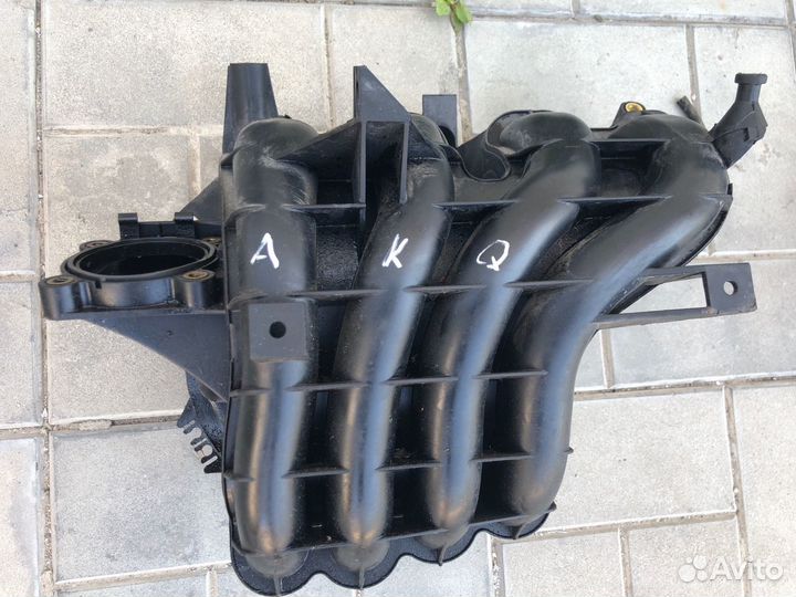 Коллектор впускной Volkswagen Golf 4 хэтчбек 1.4