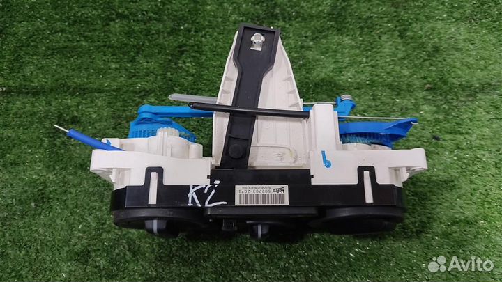 Панель управления отопителя Nissan Tiida 2008