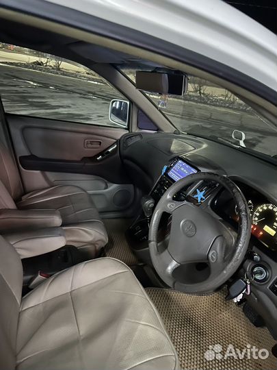 Toyota Harrier 3.0 AT, 1998, 150 000 км