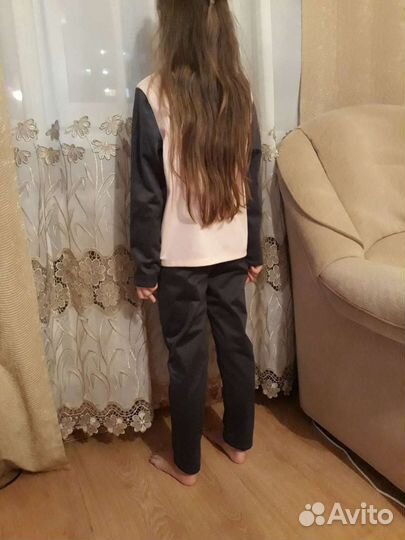 Спортивный костюм на 6- 7 лет на худенькую девочку