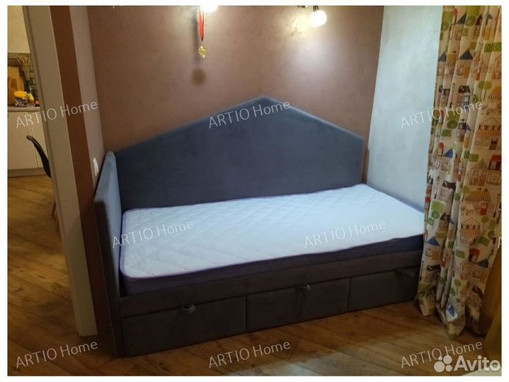 Деткая кровать 90х180