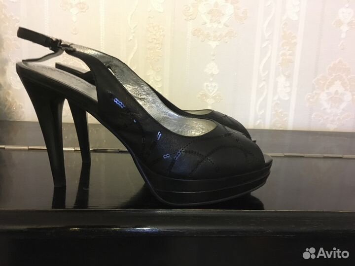 Босоножки р 40