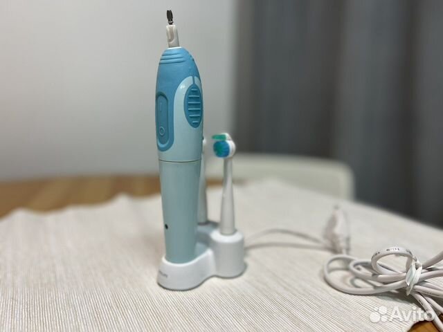 Зубная щетка электрическая Philips HX1610