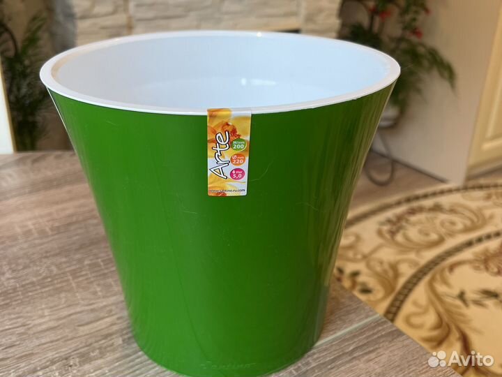 Кашпо горшок для цветов