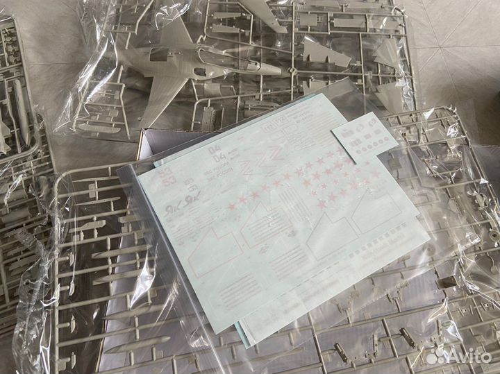 Сборная модель Як-130 Kitty Hawk 80157 1/48