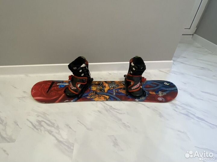 Комплект сноуборд + крепы + ботинки