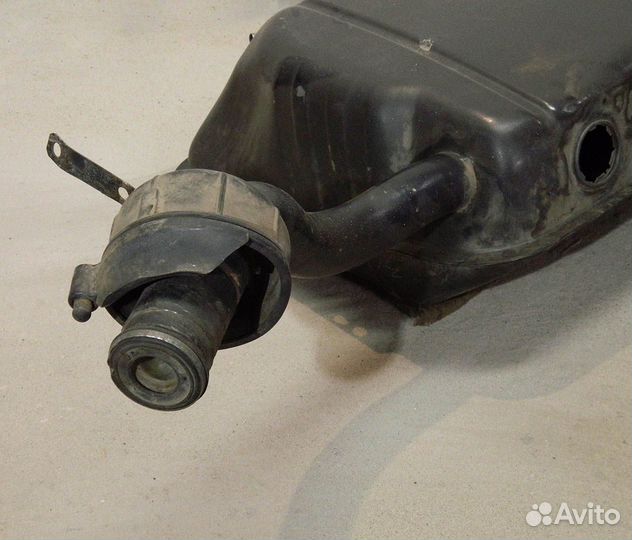 Бак топливный Audi 80 B3