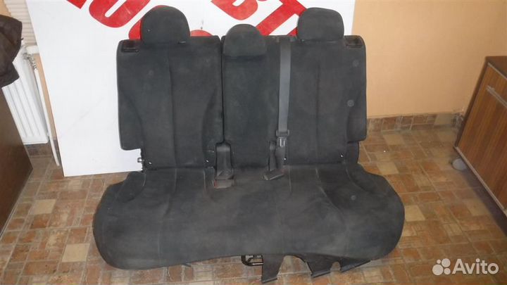 Сиденье заднее (диван) Nissan Tiida (C11) 2004-20