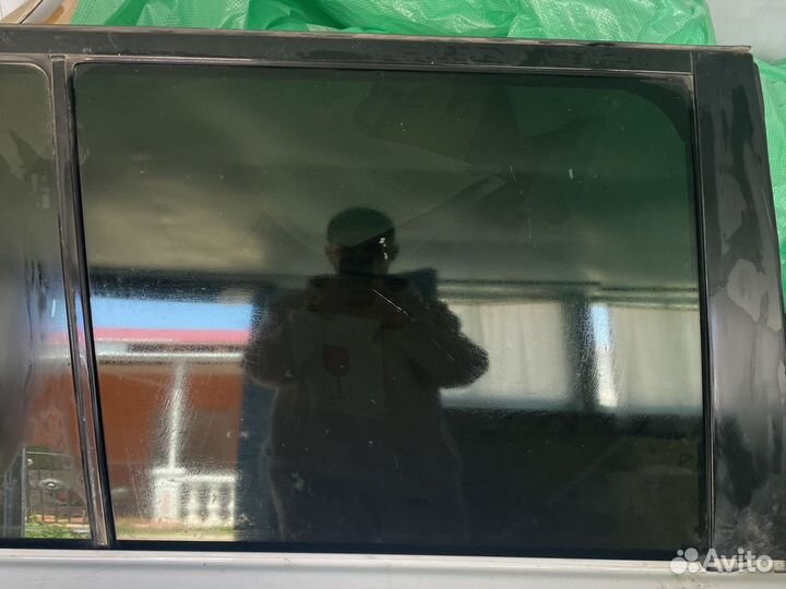 Toyota Land Cruiser 200 Стекло задней двери
