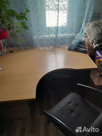 Компьютерный стол