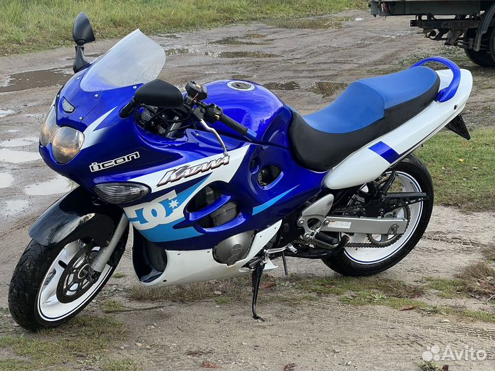 Suzuki GSX R-750 (2006 Katana)