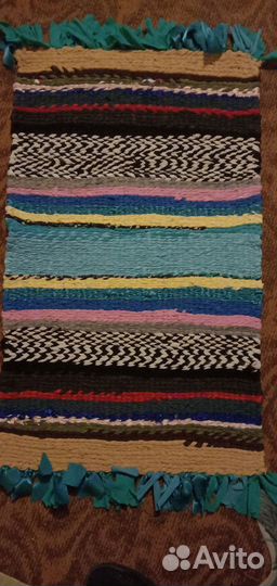Коврик домотканный из лоскутков
