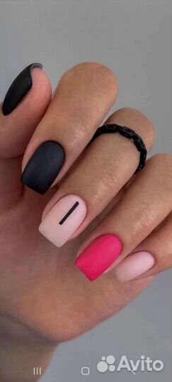 Маникюр и педикюр