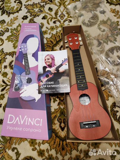 Укулеле DaVinci красный новое