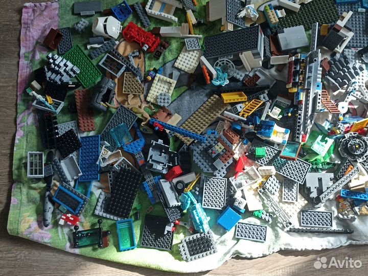 Lego россыпью смесь оригинала с китайским лего