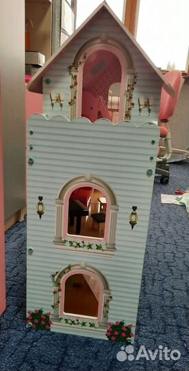 Кукольный домик с мебелью