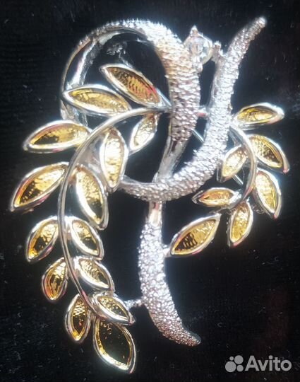 Брошь Кулон