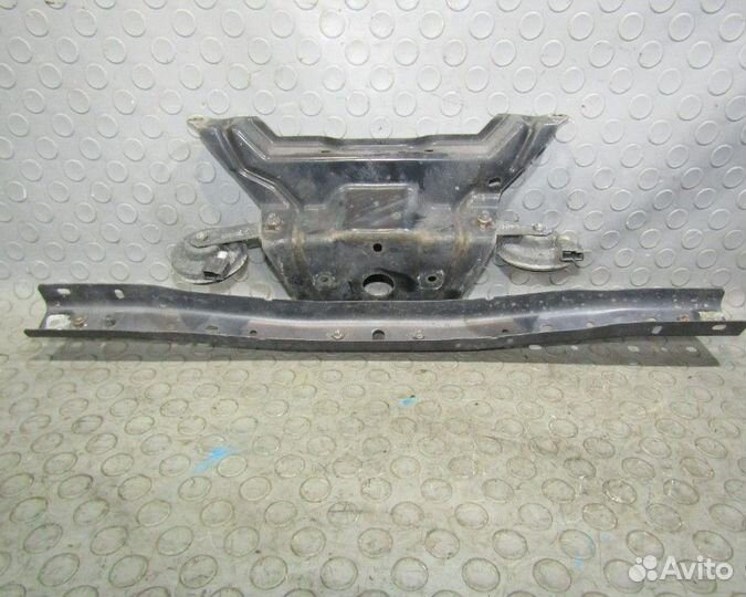 Suzuki Grand Vitara Усилитель переднего бампера верхний