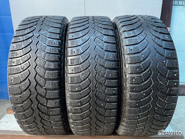 Bridgestone Blizzak Spike-01 225/60 R17