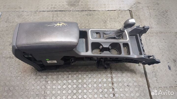 Консоль салона Ford Escape 2015, 2017