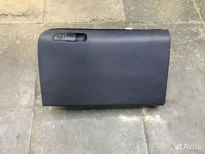 Бардачок Dodge Challenger LA с 2015