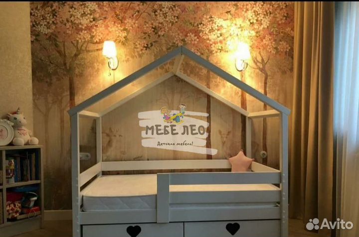 Кровать домик