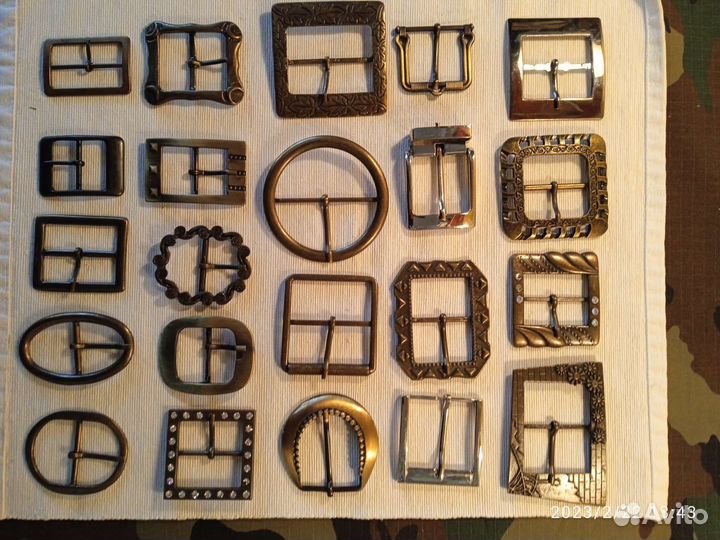 Пряжки металлические