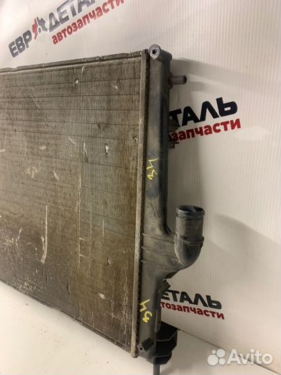 Радиатор охлаждения двигателя Renault Duster