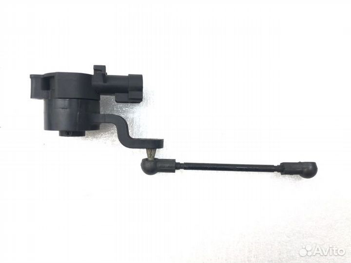 Датчик высоты дорожного просвета передний правый