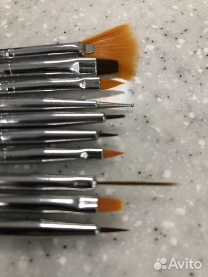 Кисти для маникюра