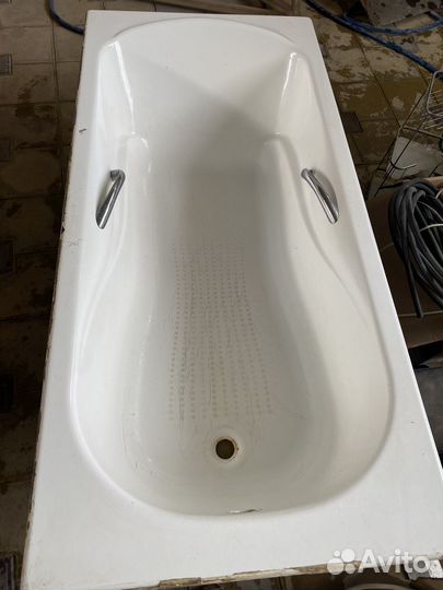 Ванна чугунная