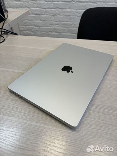 Apple MacBook Pro 16 m1 pro 512 2022