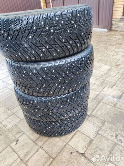 Nokian Tyres Hakkapeliitta 8 215/45 R16 90T