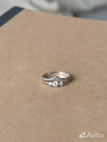 Серебряное кольцо женское