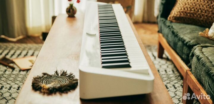 Цифровое пианино Casio + Аксессуары